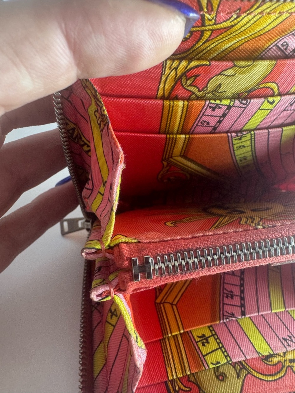 Hermès Silk’In Compact Wallet 2014 Red Silk Scarf Interior W Box Bag Authentic - Picture 10 of 13
